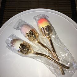 ROSE SHAPED BLUSH BRUSHES 