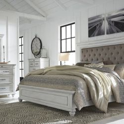 Kanwyn Whitewash Upholstered Panel Bedroom Set

