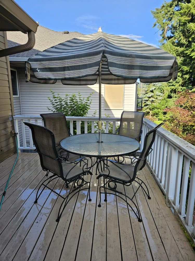 Patio Furniture.  4 Chairs Table & Auning 