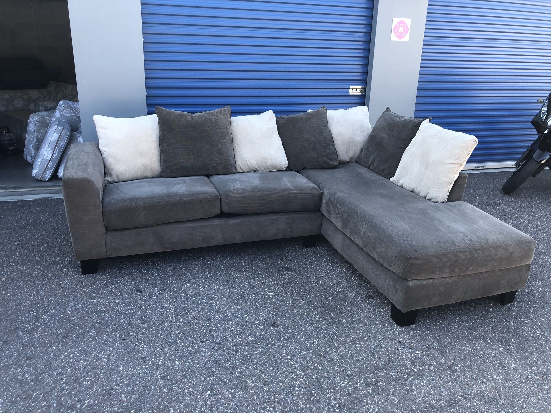 Sectional Couch 