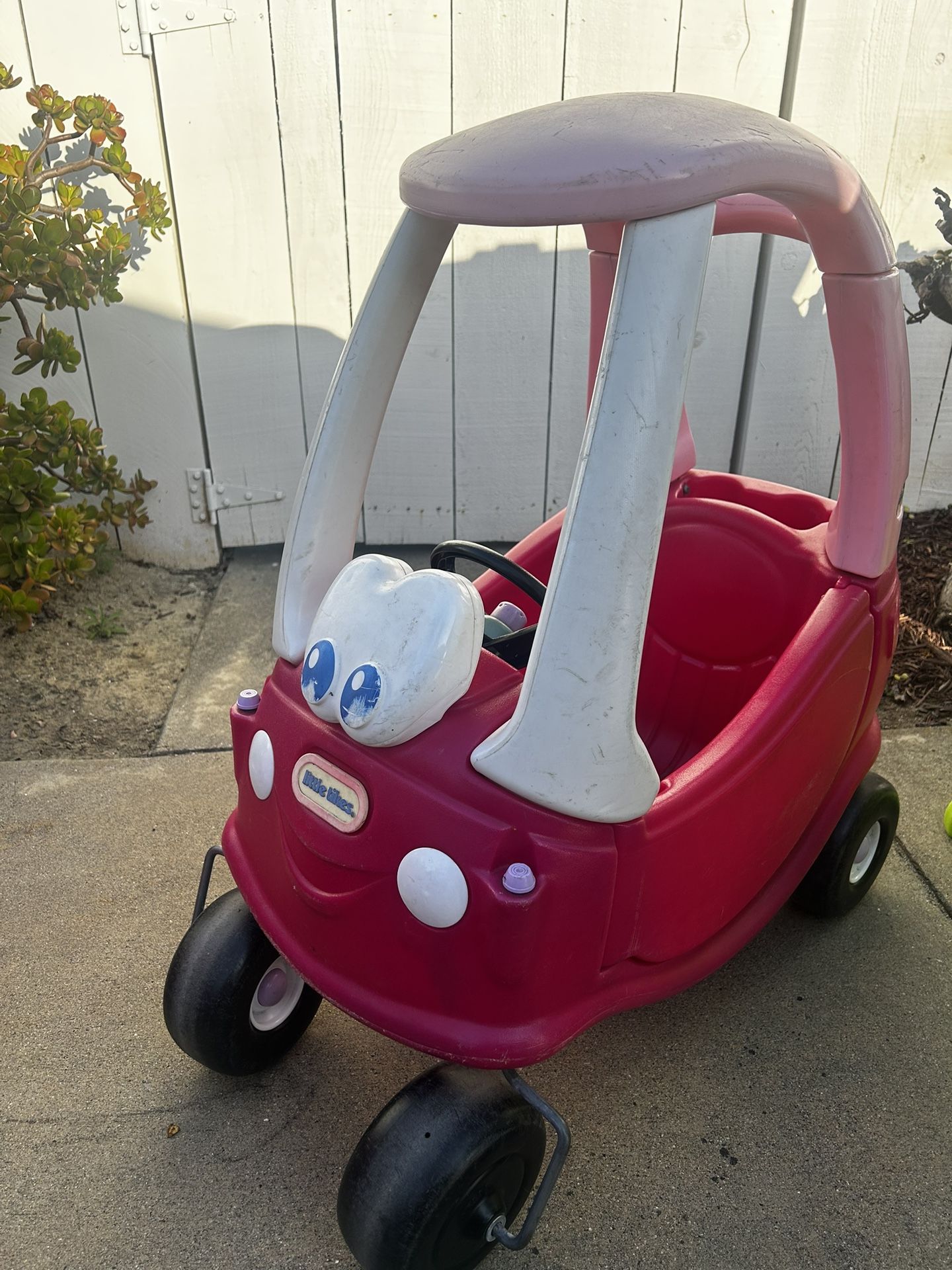 Little Tikes Car