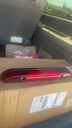 Nissan hardbody 3rd brake light