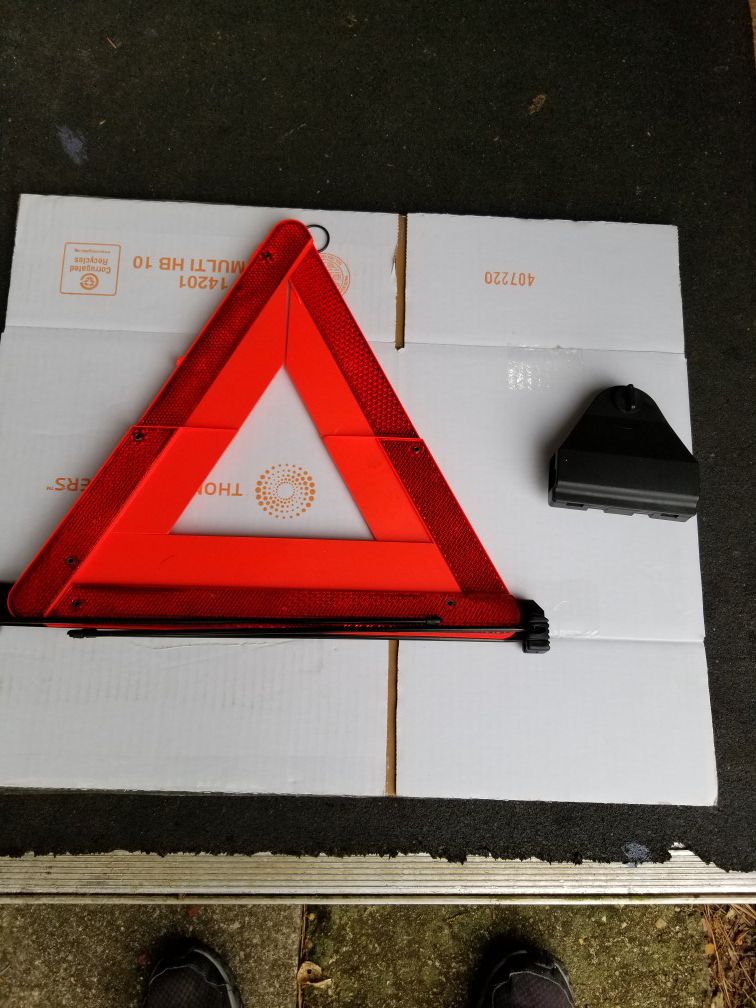 Audi safety warning triangle
