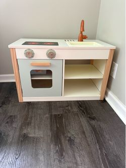Wooden kitchen set