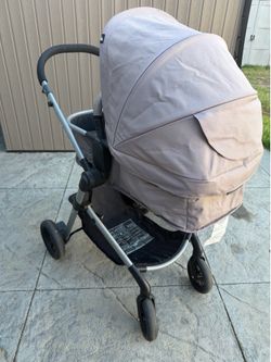 Evenflo Stroller - Very agile and lightweight