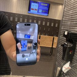 iPhone 17 Pro Max – Perfect Condition – Wi‑Fi Only / Carrier Locked / For Parts