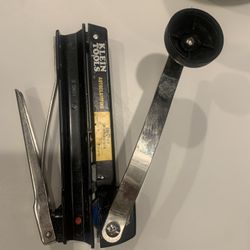 Klein Tools BX and Armored Cable Cable Cutters for up to 3/8 in. Cable