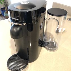 De’Longhi Nespresso VertuoPlus Deluxe Espresso Machine