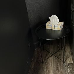 Black Round Side Table / Accent Table