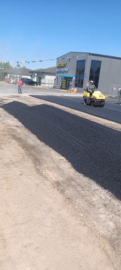 Asphalt &sealer