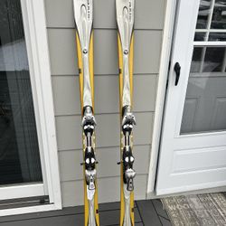 K2 Axis Skiis 176 cm