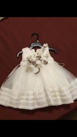 Baby girl size 12 to 18 month