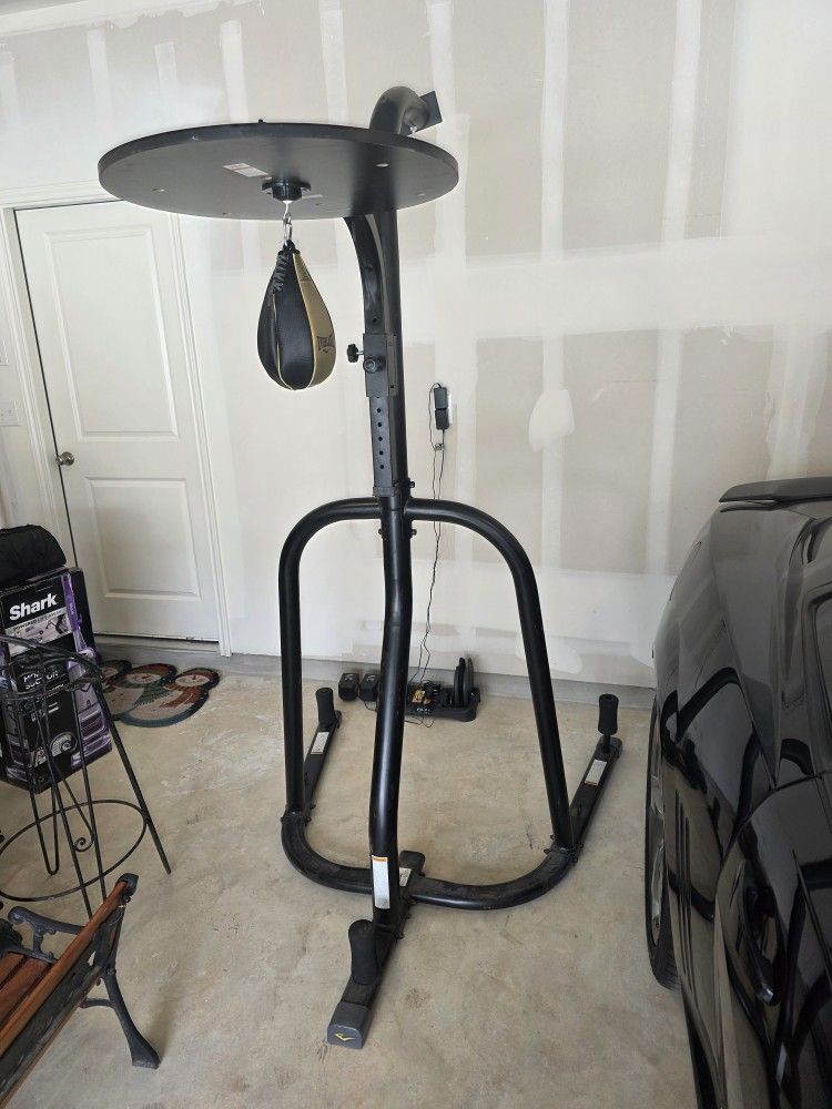 Stand & Bag Everlast