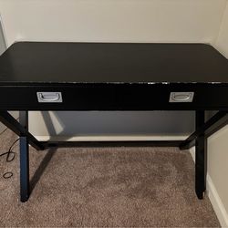 Black Desk
