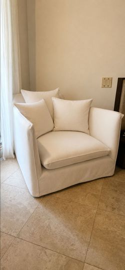 Artefacto Ghost Lounge chair