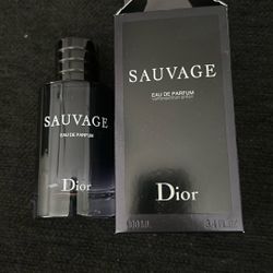 Sauvage. “eau De Perfum”