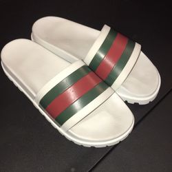 Gucci slides white