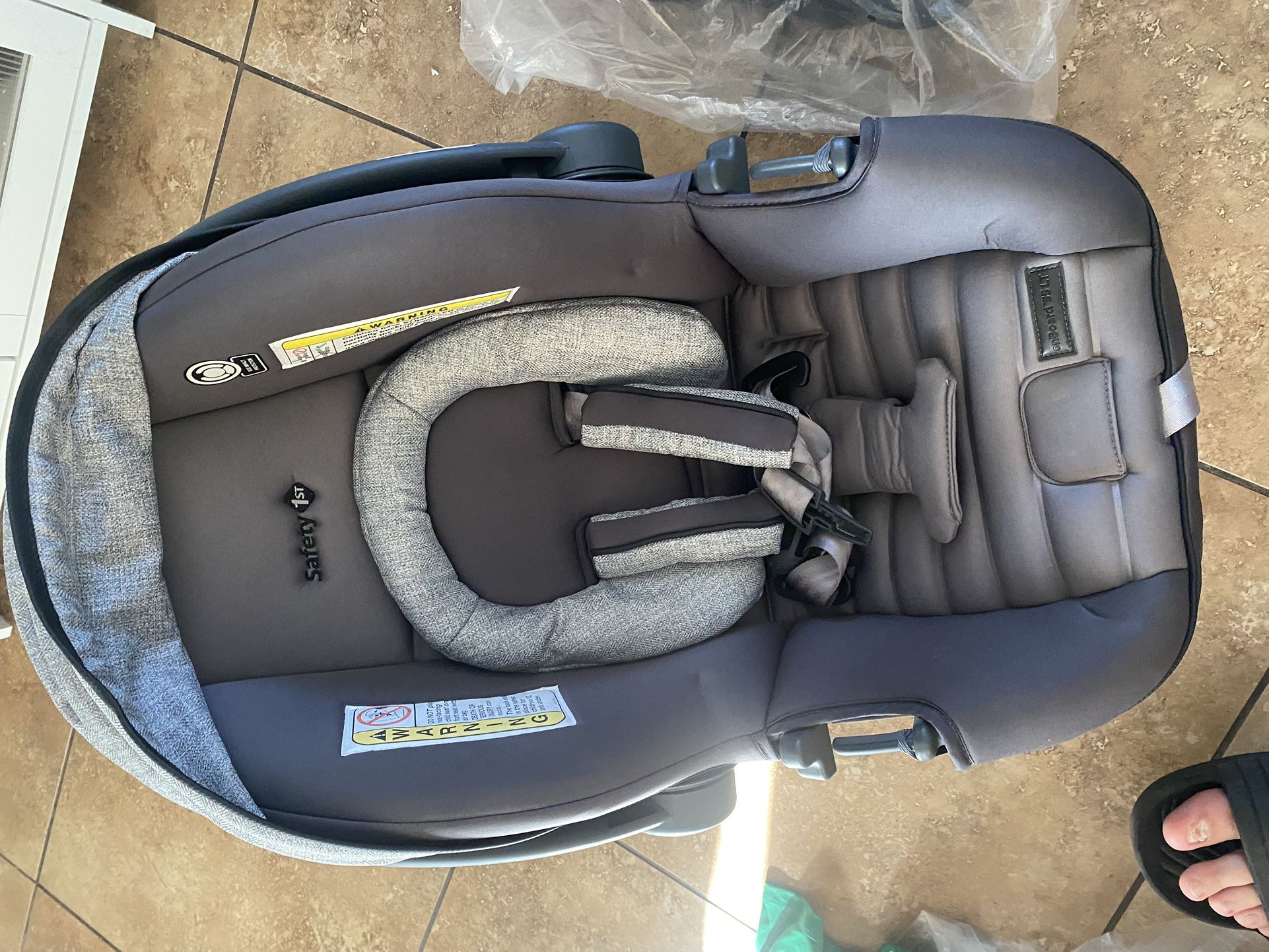 Safety 1st Car seat And Stroller