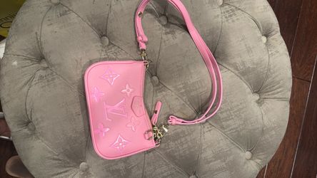 Super cute pink purse