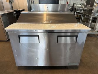 Refrigerated sandwich prep table