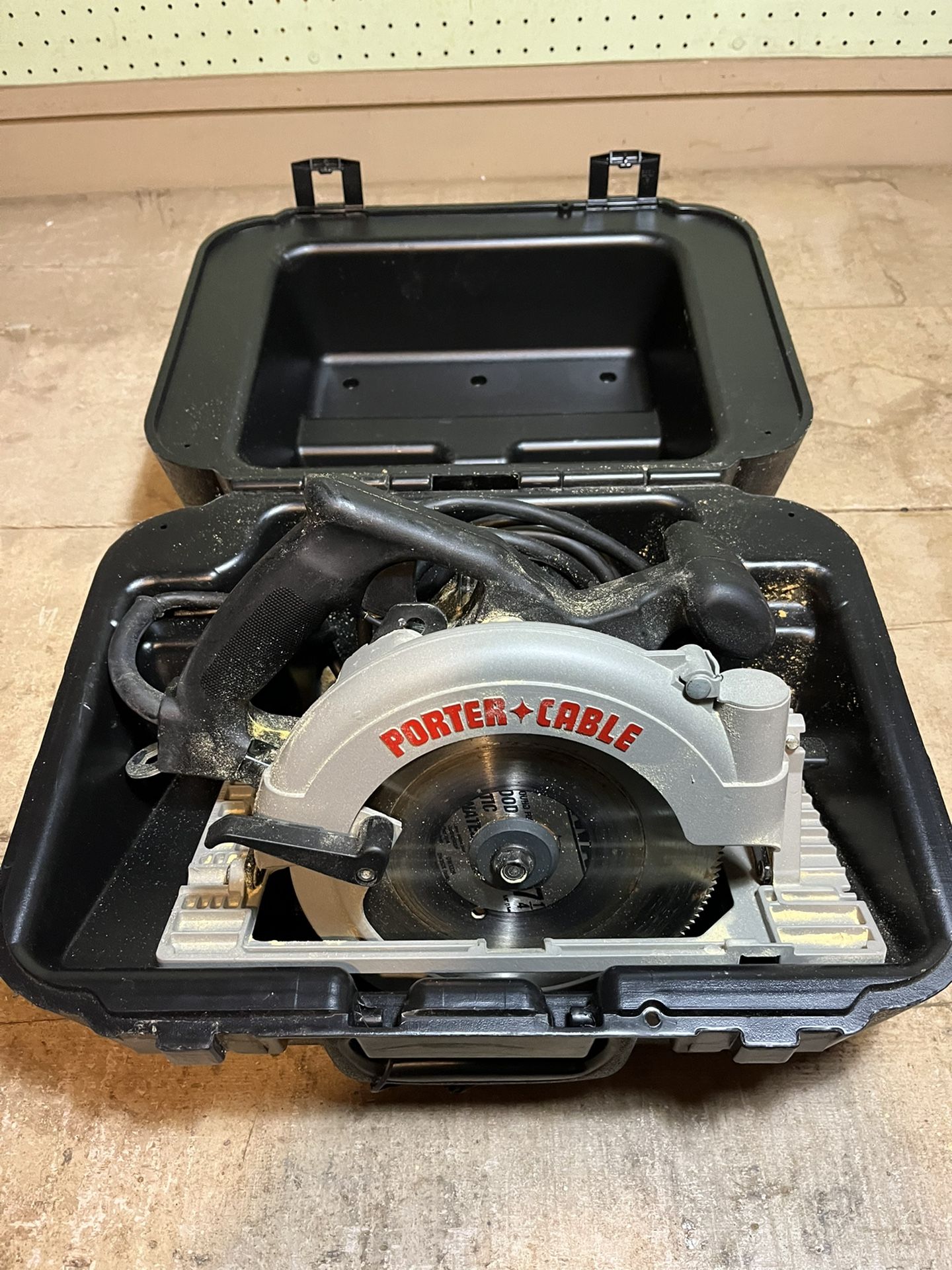 Heavy Duty Circular Saw