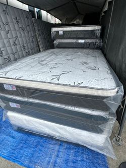 Full Size Mattress Pillow Top 12"    new mattress in a plastic sealed
