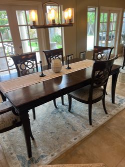Dining room table