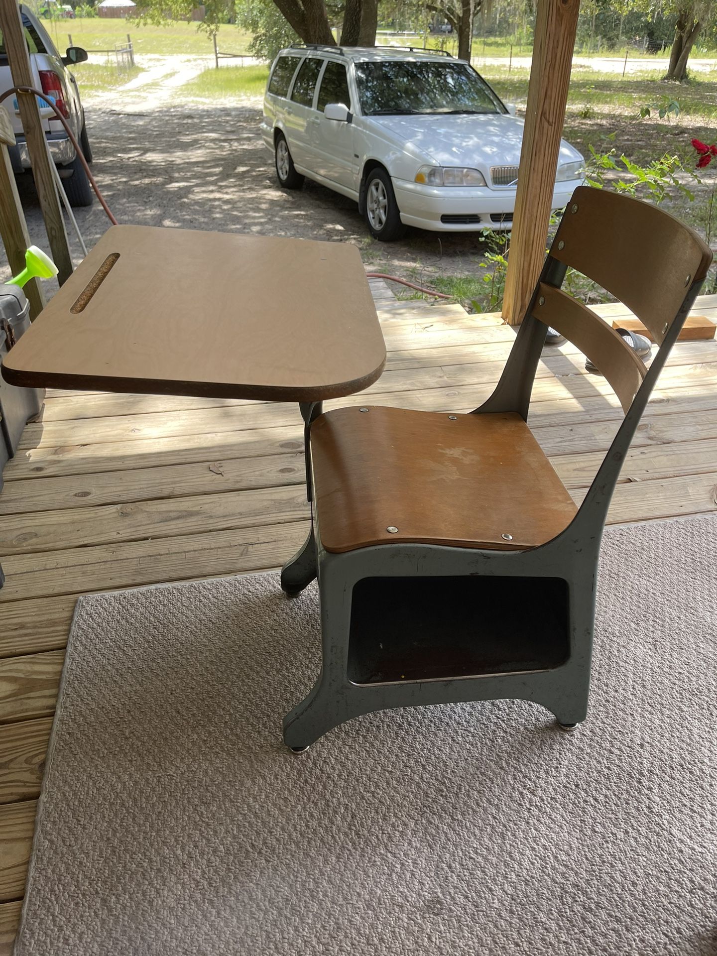 Vintage School Child Desk/Chair w/Cubby ENVOY American Seating Style