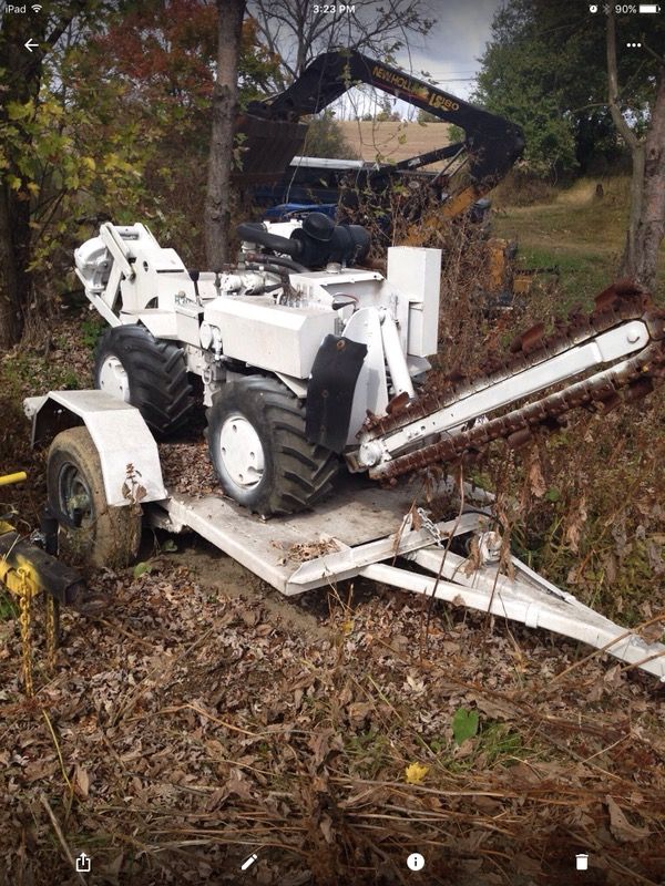 Burkeen B30 trencher