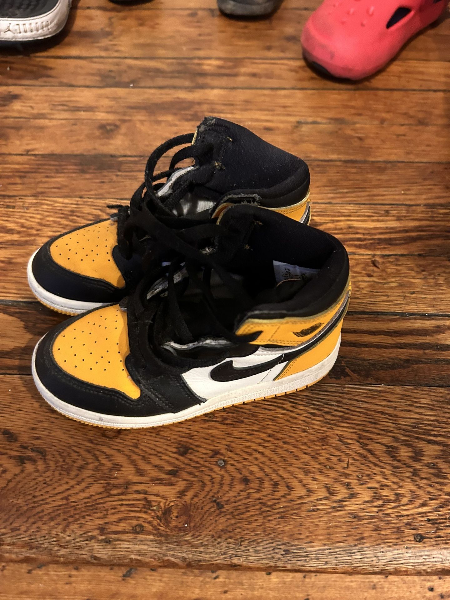 Jordan 1 Size 9c