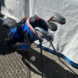 Youth Child’s RH Golf Clubs Complete W/Bag
