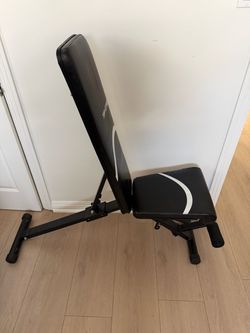 Adjustable Weight Bench