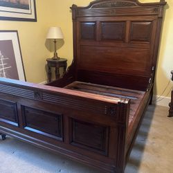 Solid Mahogany 19th C Antique Bedroom Set - Gorgeous 
