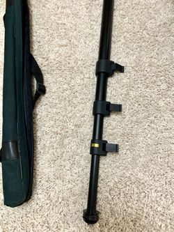 Photo Logic Adjustable Aluminum expands to 67"