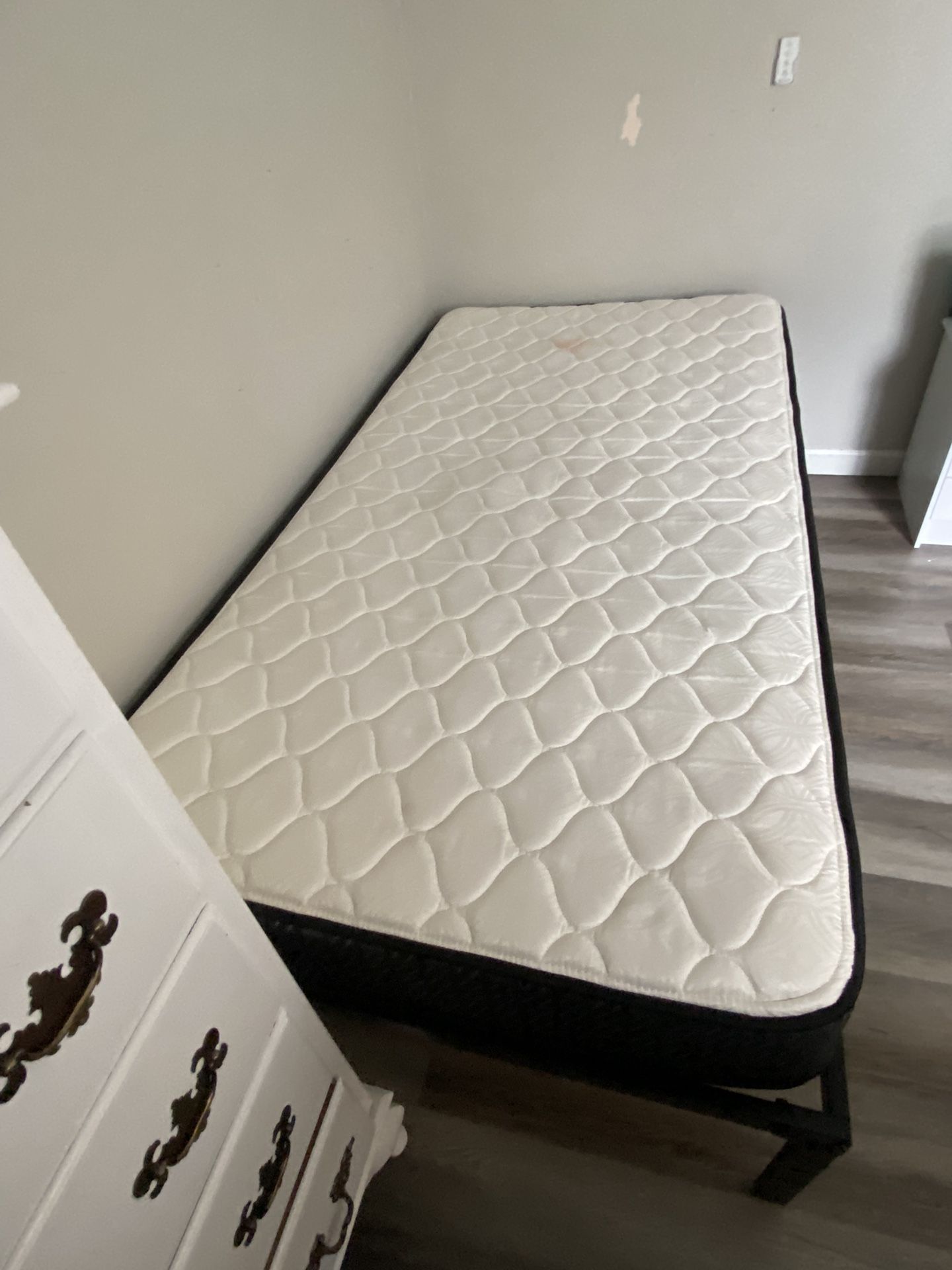 Twin Bed