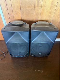 Pair of Mackie Thump15 Powered Loud Speakers