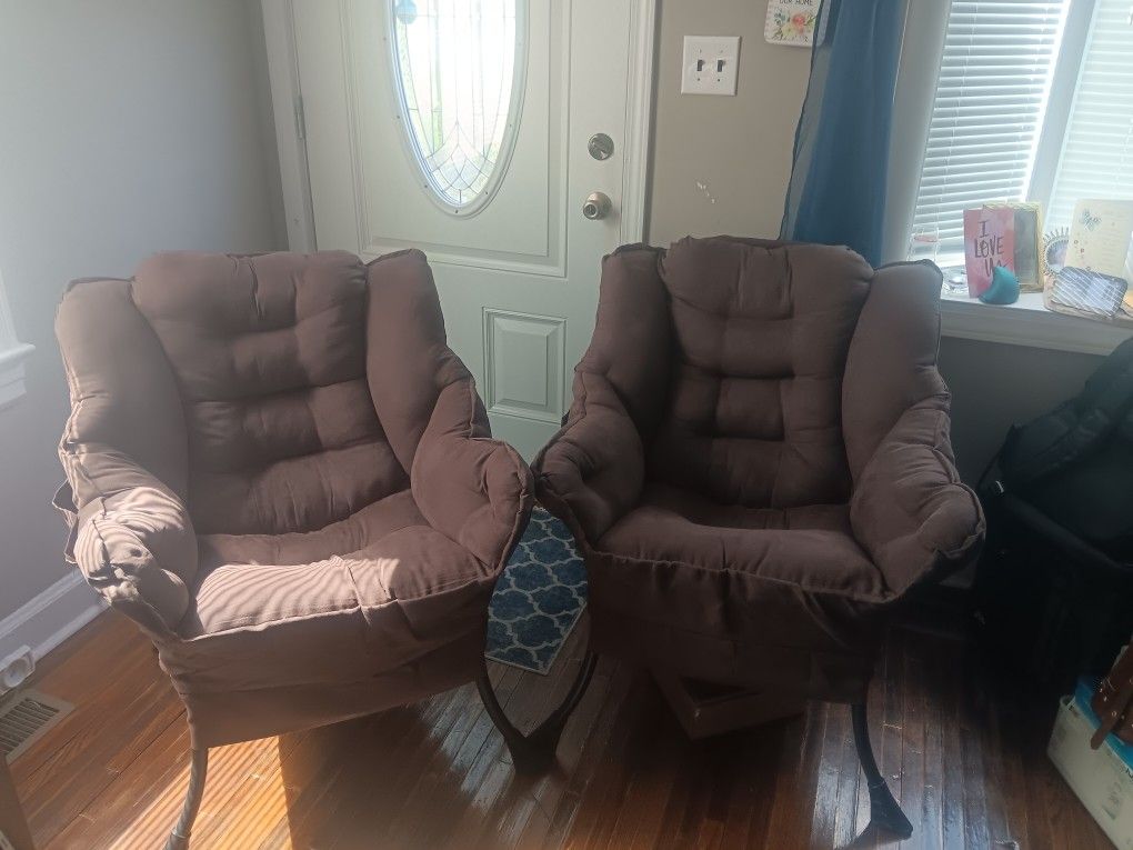 Living Room Accent Chairs