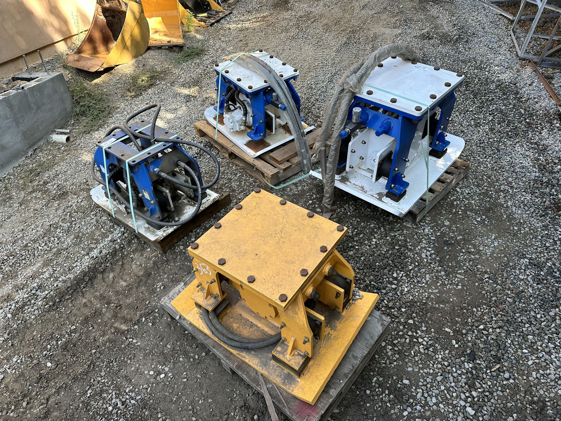 Mini Excavator And Backhoe Vibrating Compaction Plates 