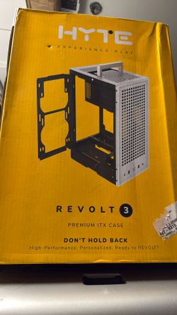 Hyte Revolt 3 with SFF 700w PSU White