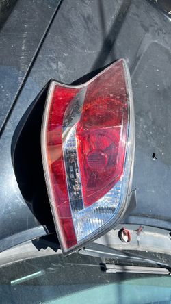 Tail light right side