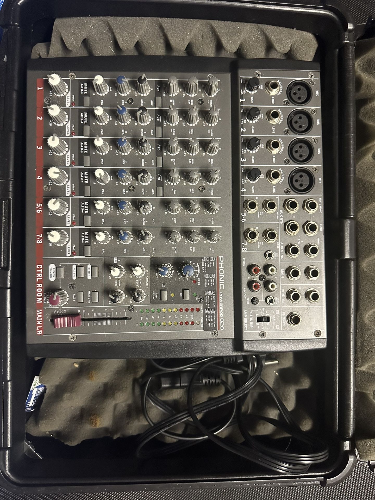 PHONIC POWERPOD 820 (P(contact info removed)6)