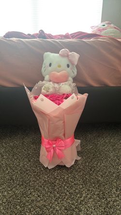 Hello Kitty Plush Bouquet Gift Set