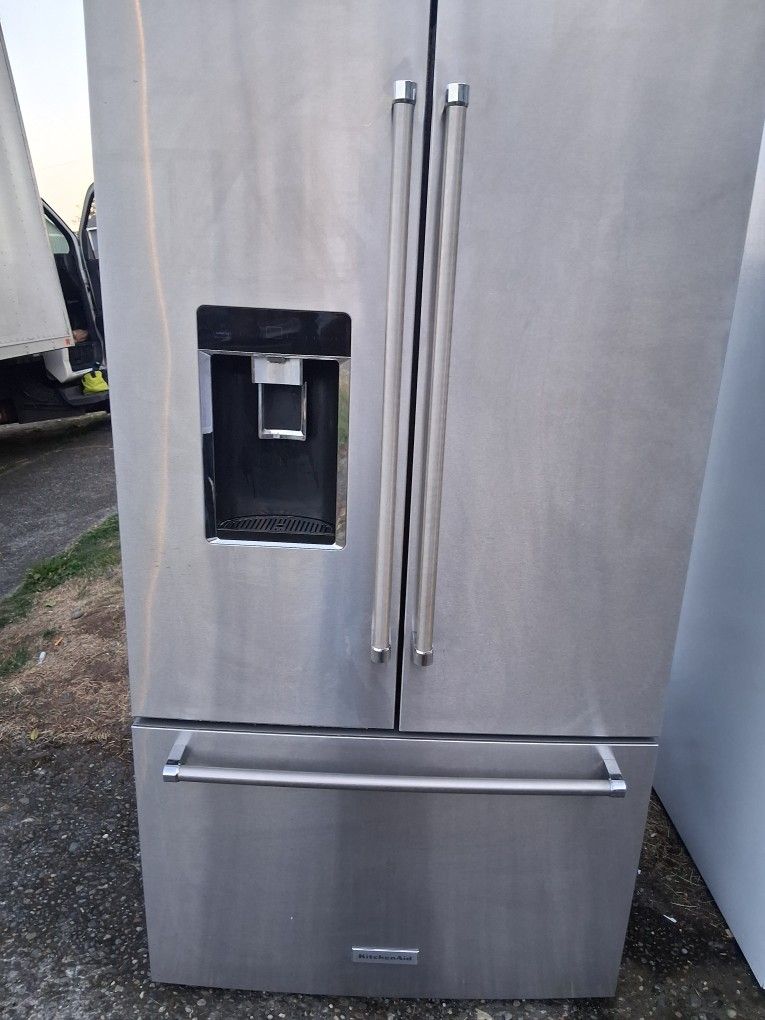 Kitchen aid Refrigerator 