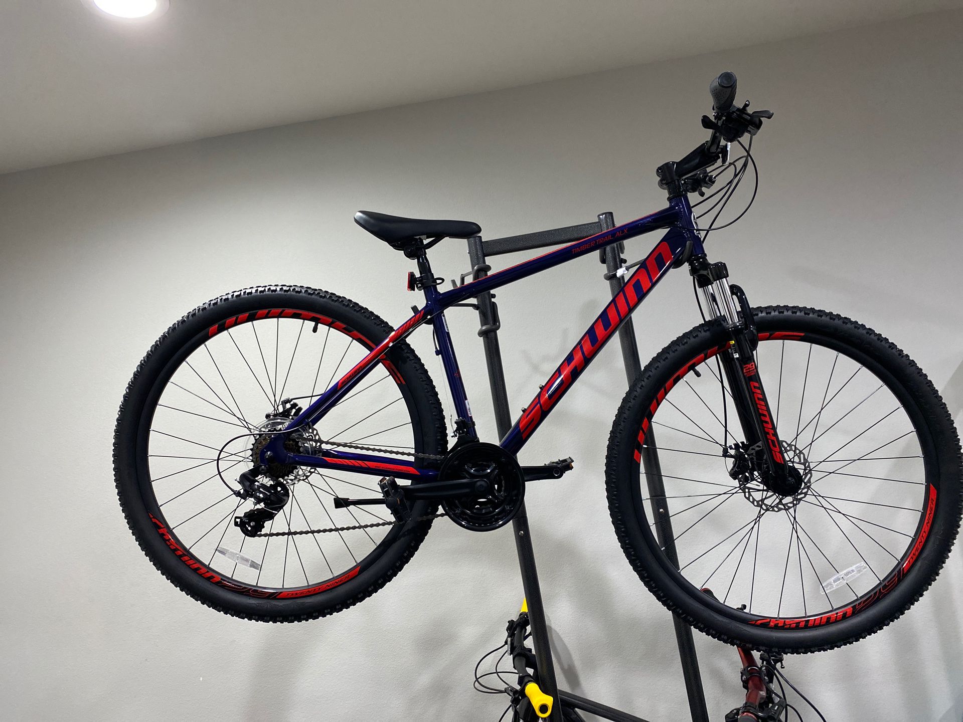 Brand New Schwinn 29’ Mountain Bike