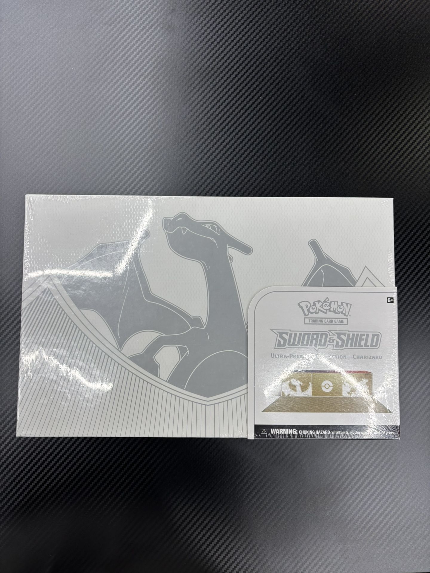 Charizard Ultra Premium Collection