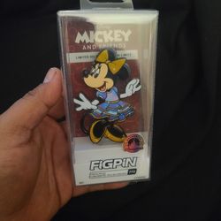 Disney FIGPIN Mickey And Minnie