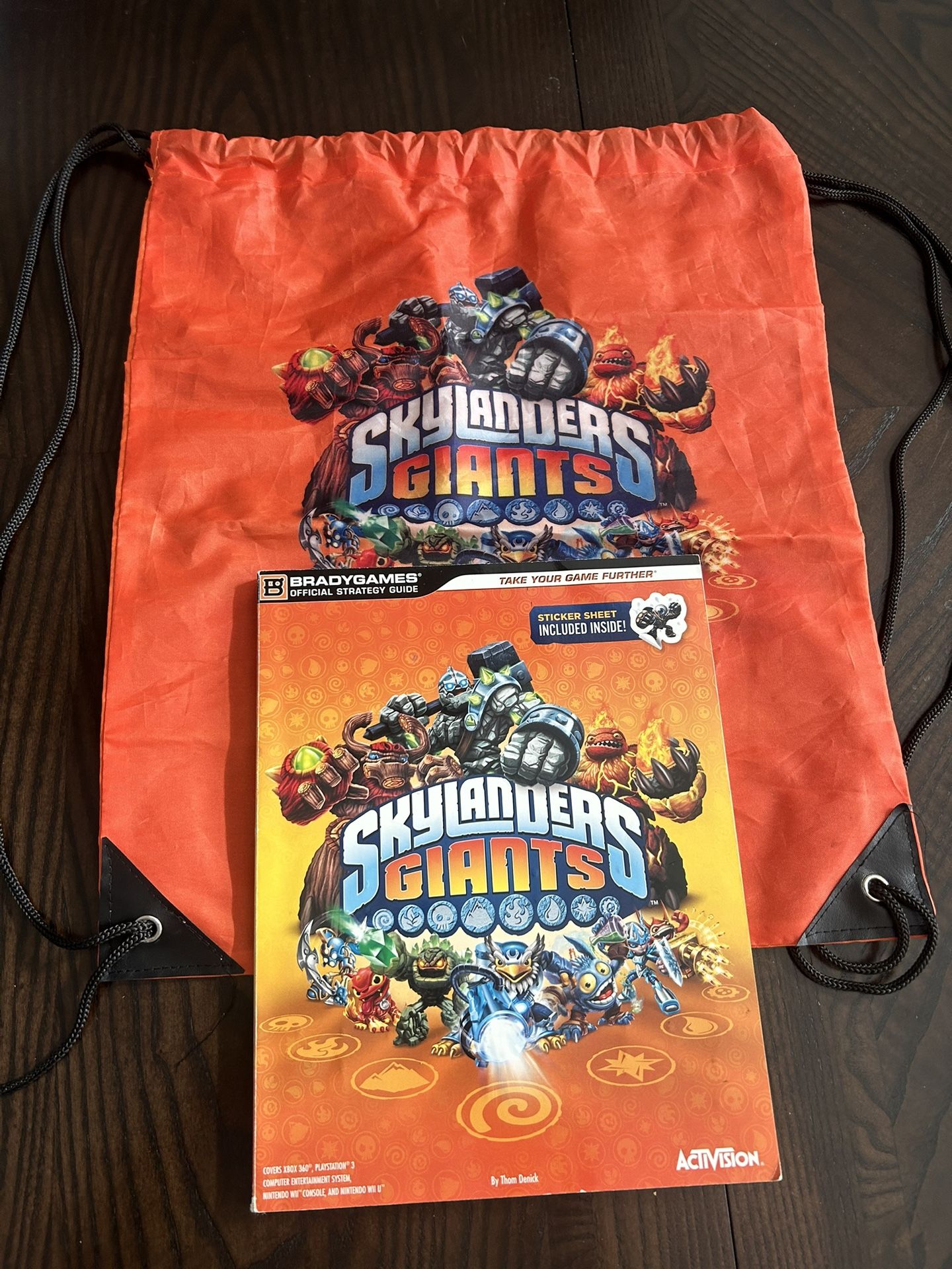 Skylanders Giants Sling Cinch Pouch Backpack Bag Orange Never Used and Activision BradyGames