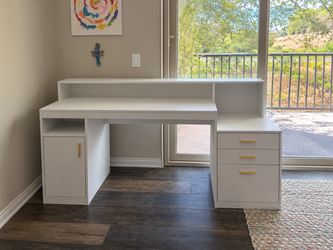 65” white computer desk with drawers