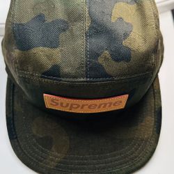 Louis Vuitton x Supreme - Monogram Camo Box Logo Hat