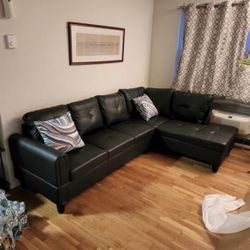 Black Berverlys Modern 98" 2pc Sectional Sofa with Right Facing Chaise by Latitude Run